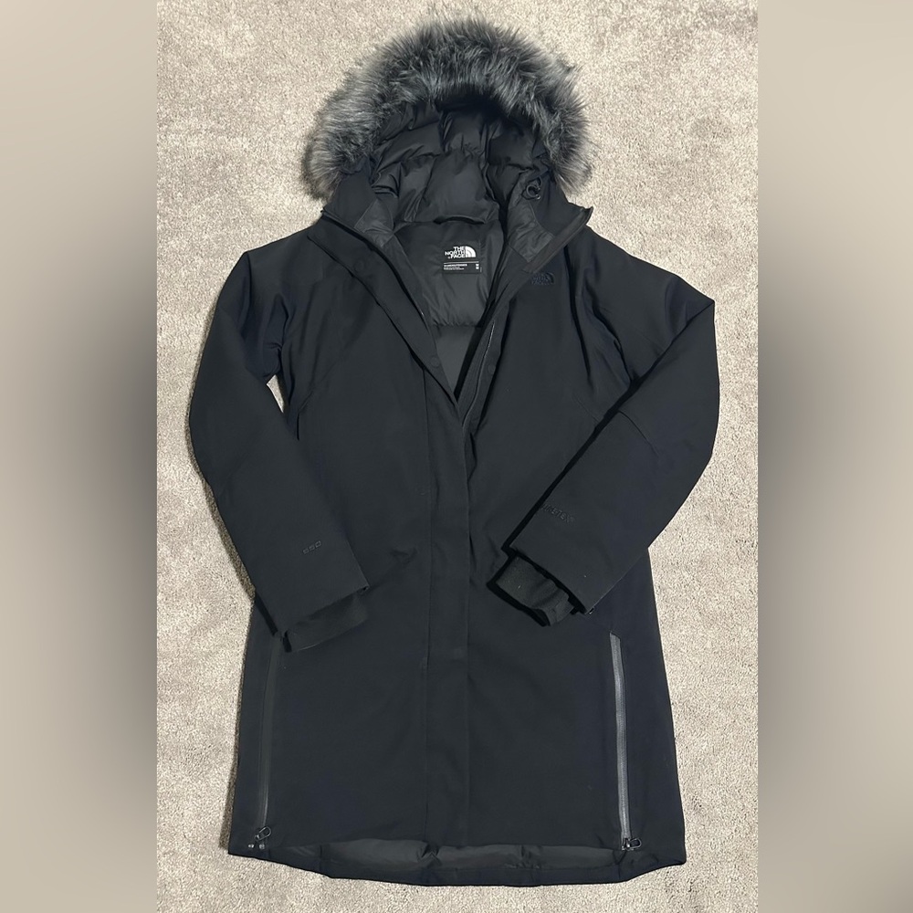 THE NORTH FACE Gore-Tex 550 Down Hooded Women’s Winter Coat - Black - Medium